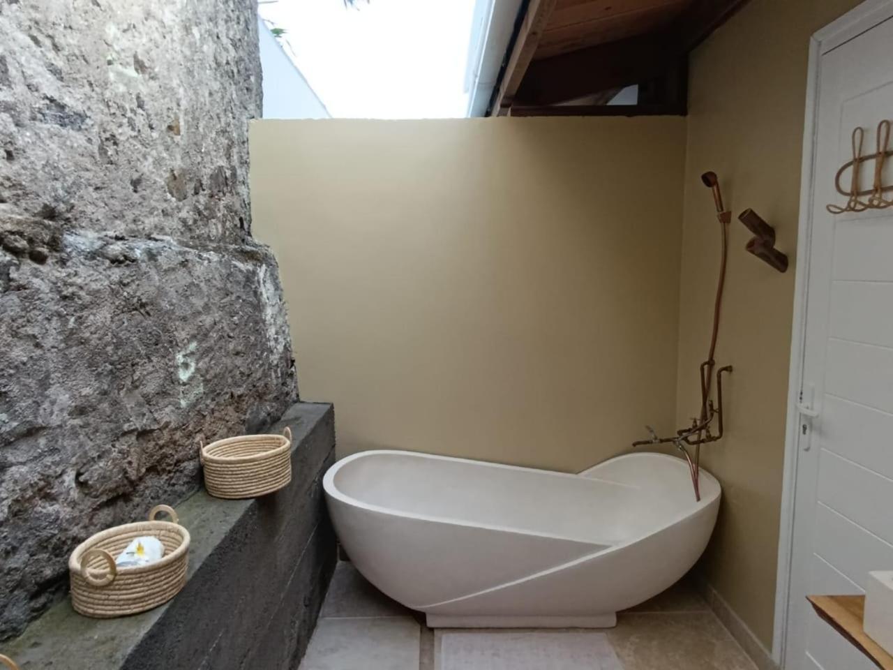Hotel La Kaz Banian Saint Pierre Esterno foto
